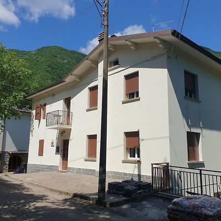 Locanda In Montagna Da Emili&Gabriel Lizzano In Belvedere Exterior photo